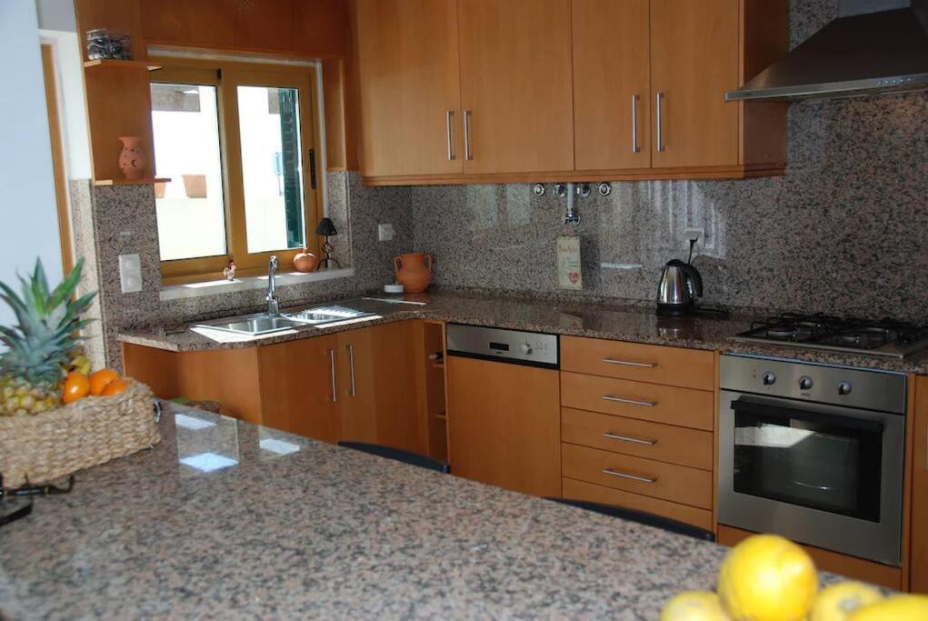 Sea Breeze House Ericeira - Ribeira Dilhas Beach 外观 照片